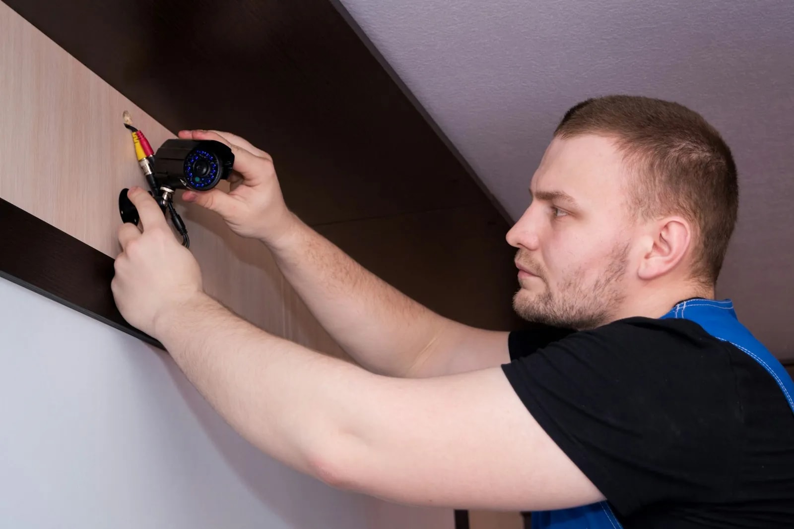 DIY vs Professional Smart Home Installation in Dubai: Which Is Right for You? (2026)