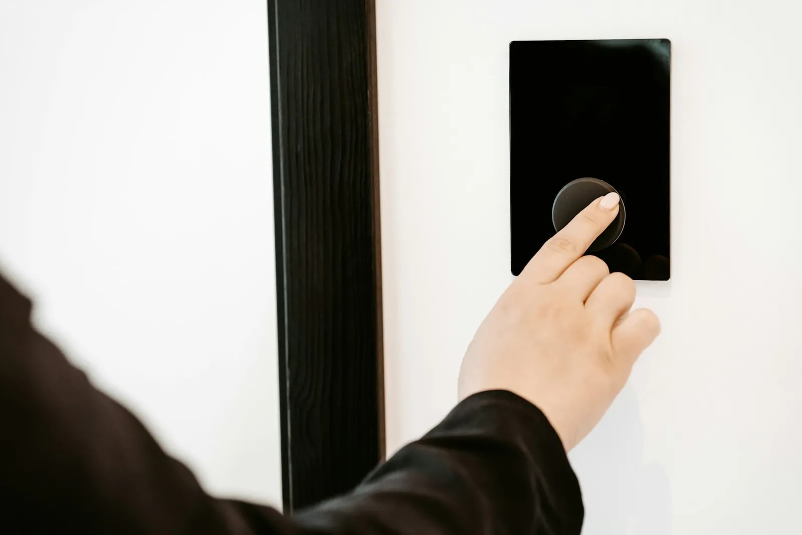 How Much Does KNX Cost in Dubai? (2026 AED Guide)