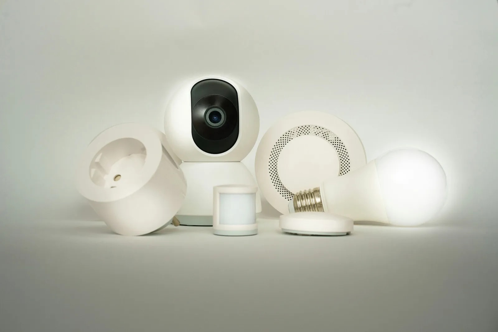 Dubai Police Smart Home Security with e&: Cost, Coverage and Sign-Up (2026)