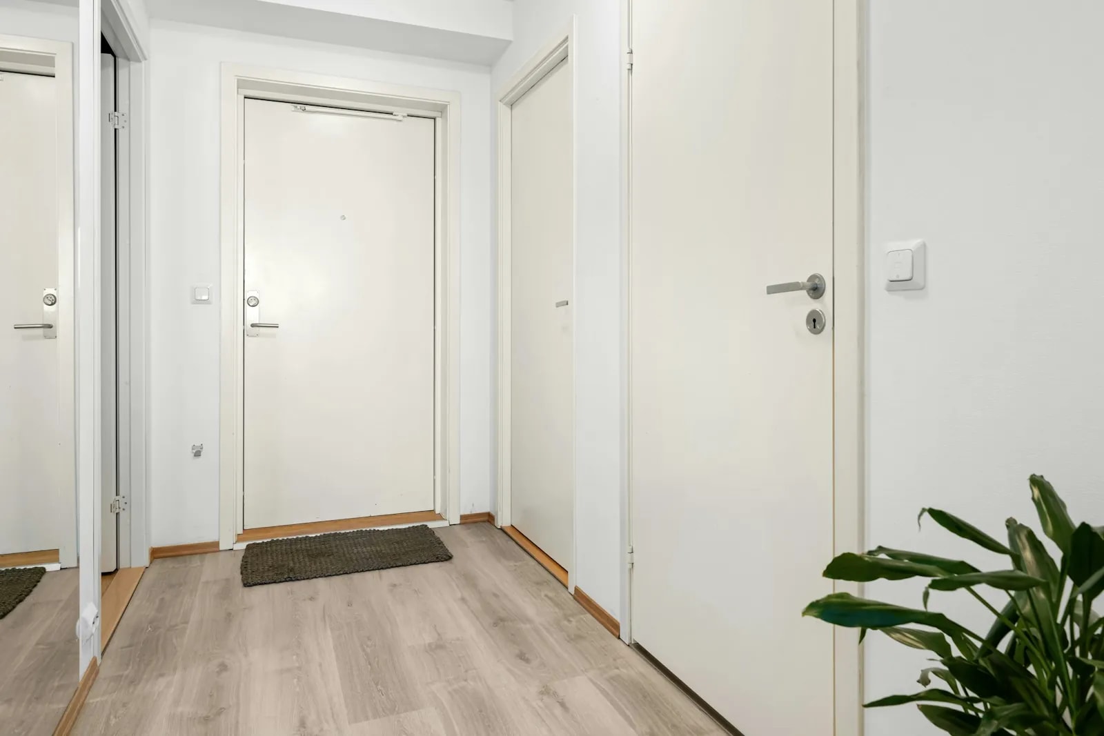 Smart Doorbell in a Dubai Apartment: The Renter's Guide (2026)