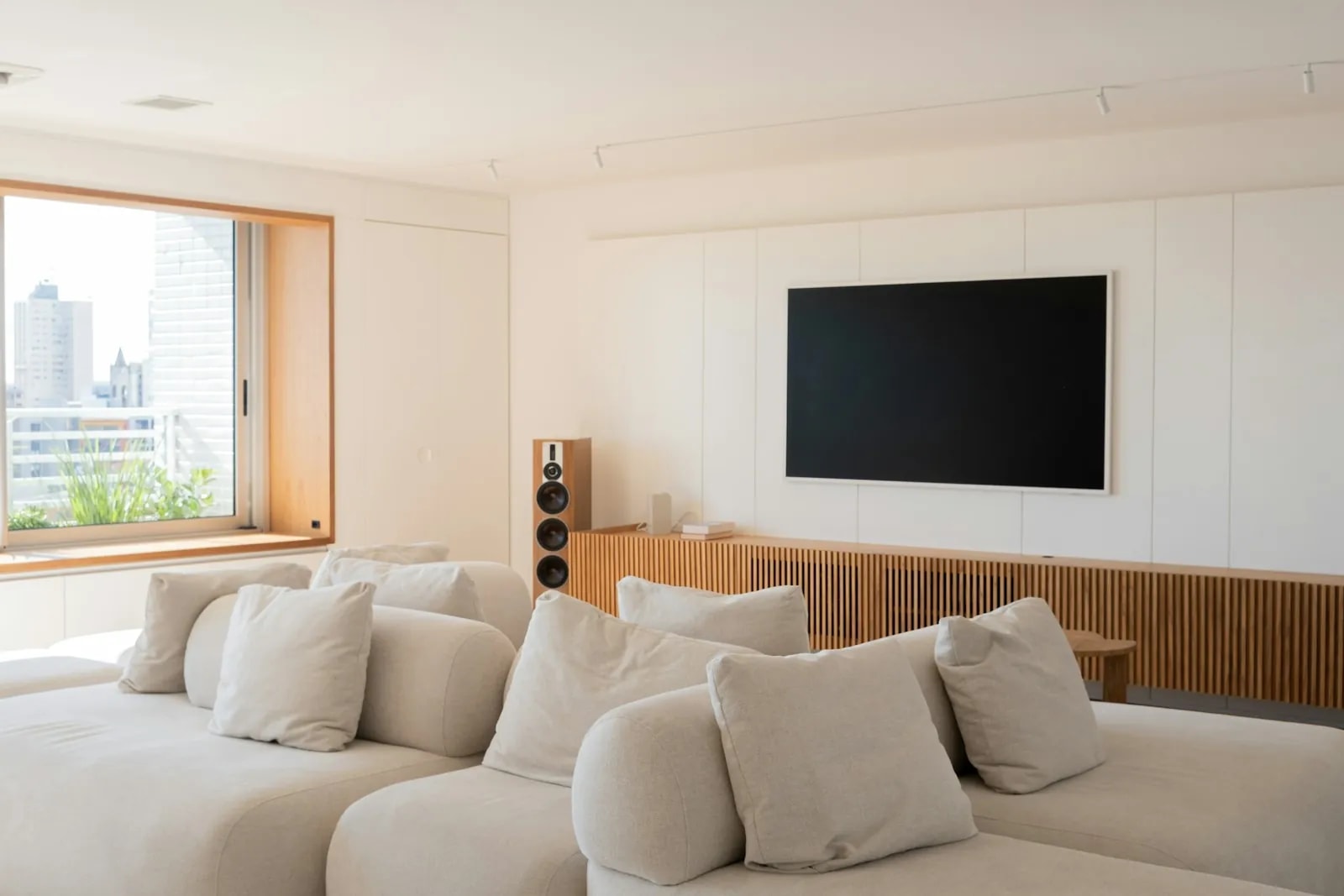 The Complete Smart Home Guide for Dubai Residents (2026)