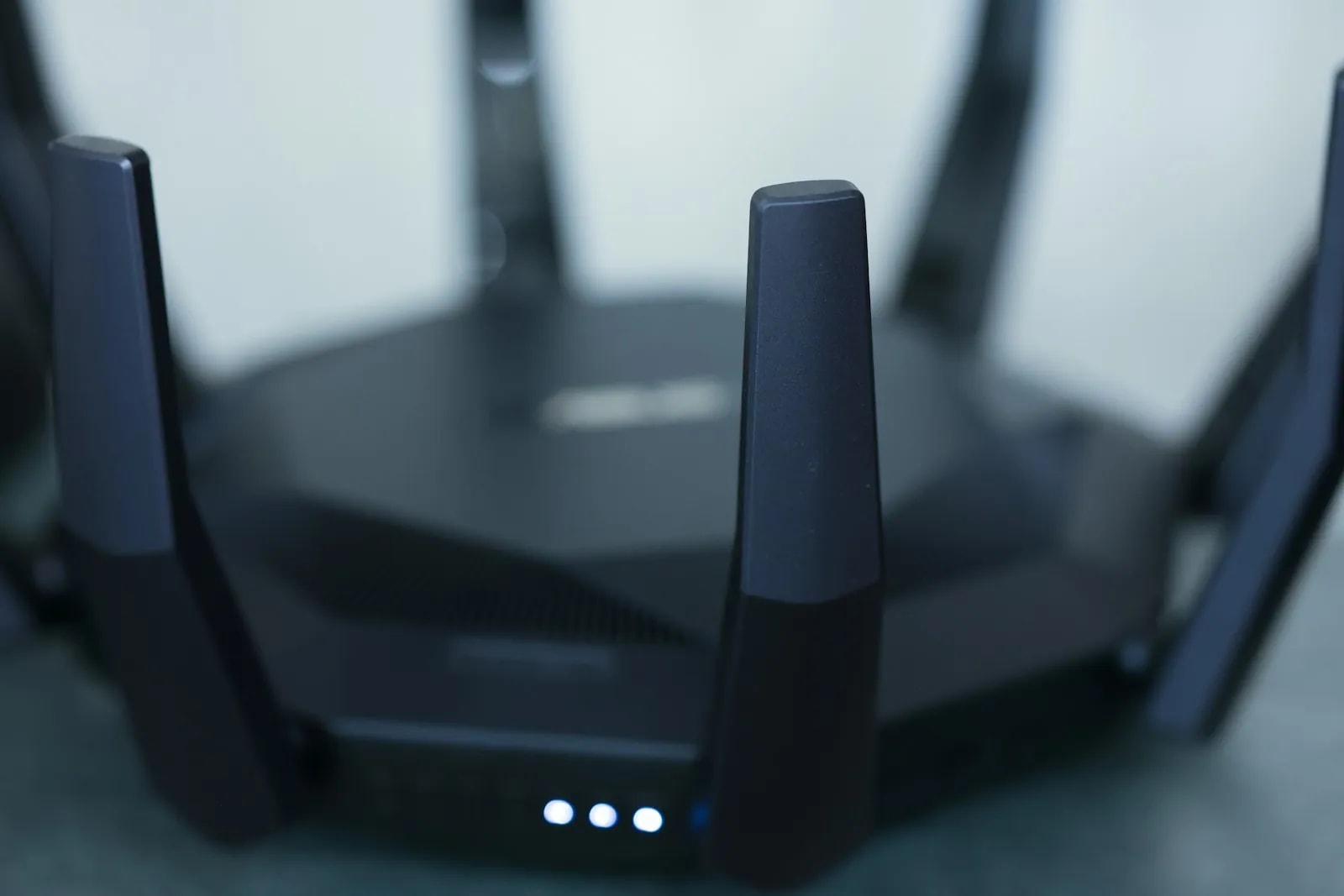 Smart Home Wi-Fi Problems in Dubai: Why Devices Drop and How to Fix Them (2026)